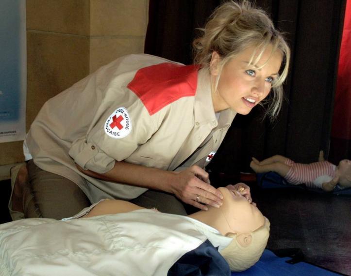 Adriana Karembeu secourisme