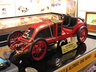 Voiture de course renault